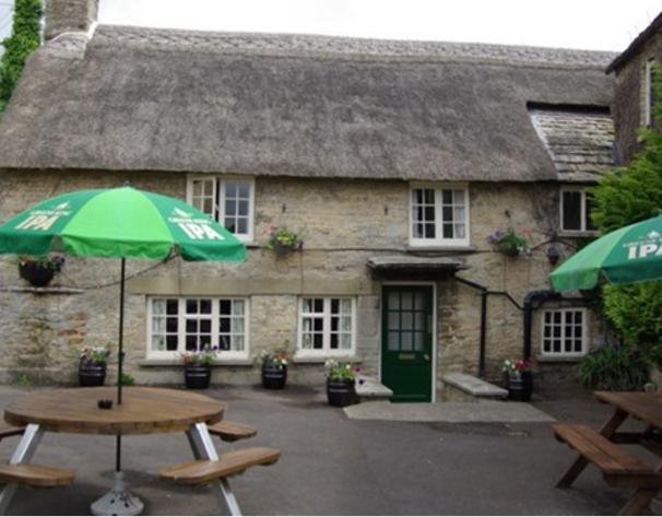 The Bell Inn Ducklington Exterior photo